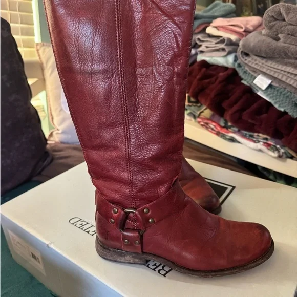 Frye Women's Burgundy Leather Heeled Boots - Picture 3 of 7